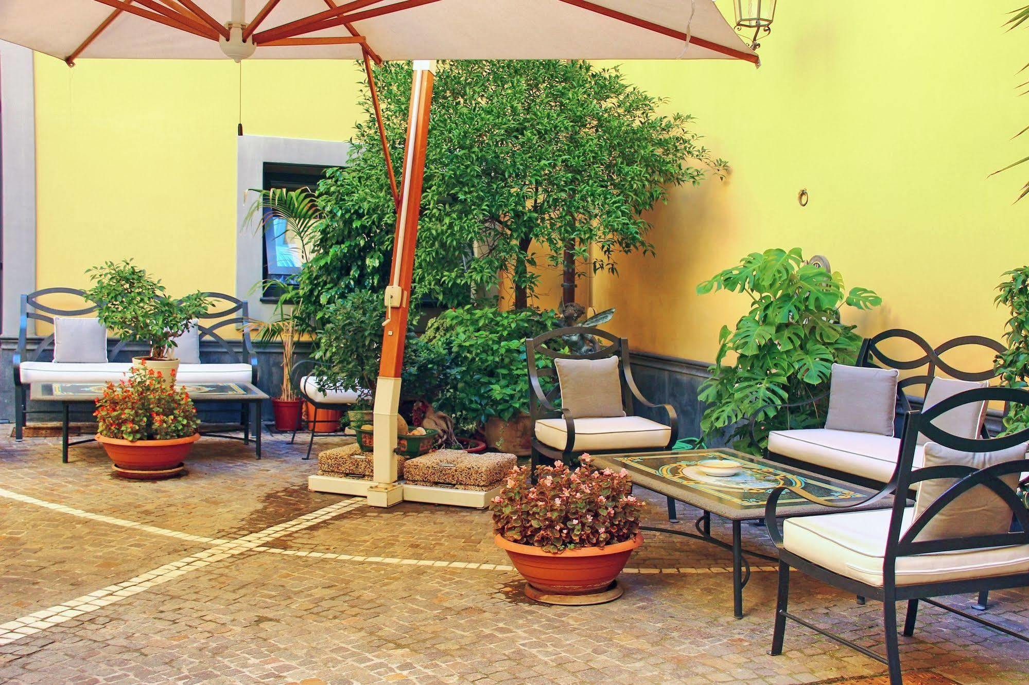Le Cheminee Business Hotel Napoli Kültér fotó