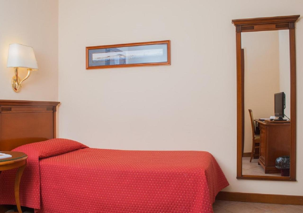 Le Cheminee Business Hotel Napoli Kültér fotó